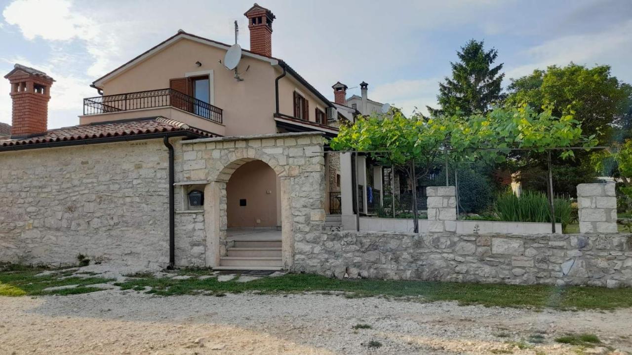Casa Mandula Holiday home *